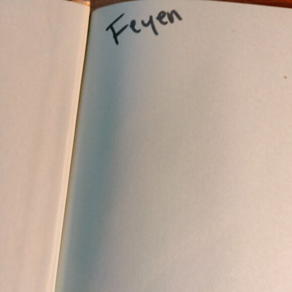 Tarra and Bella The Elephant and Dog Who Became Best Friends Carol Buckley Book - Picture 6 of 6